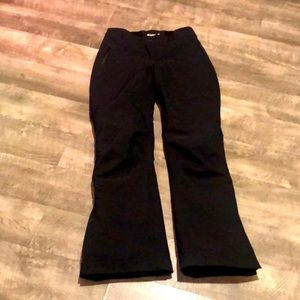 Halfday, Alessandra Pant